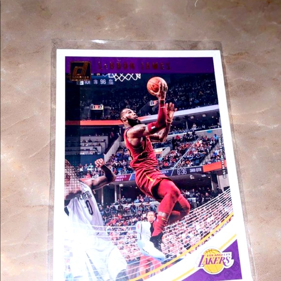 Basketball Card - Picture 1 of 3